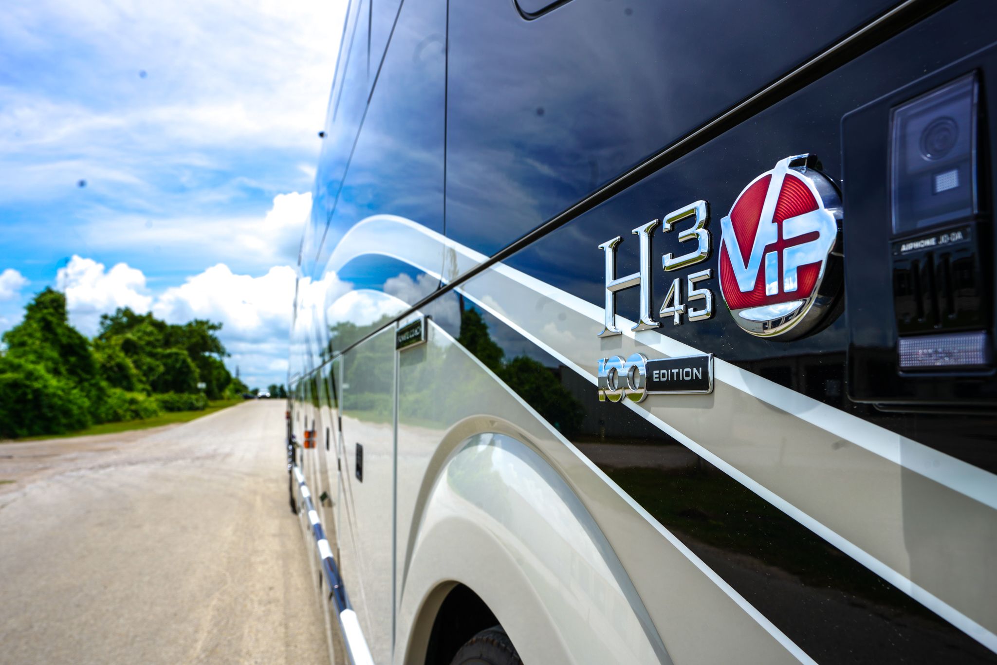 Why Purchasing A Prevost Motorcoach Is A Good Investment